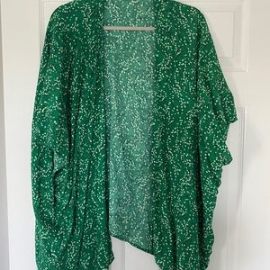 Green ditsy floral kimono